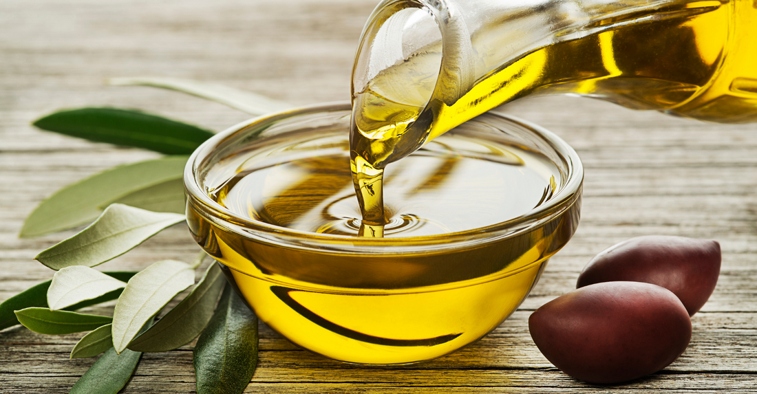 4 Utilisations de l'huile d'olive pour votre routine beauté